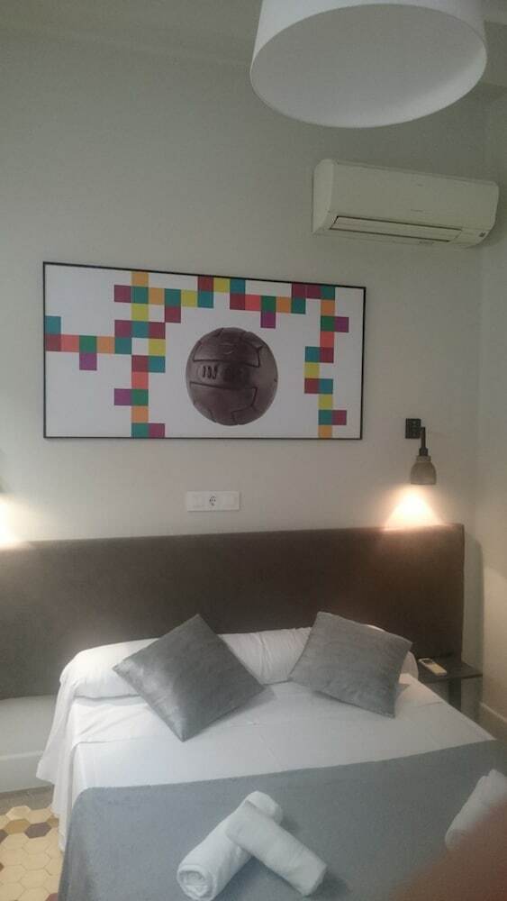 Pension Nwt Central Station Valencia