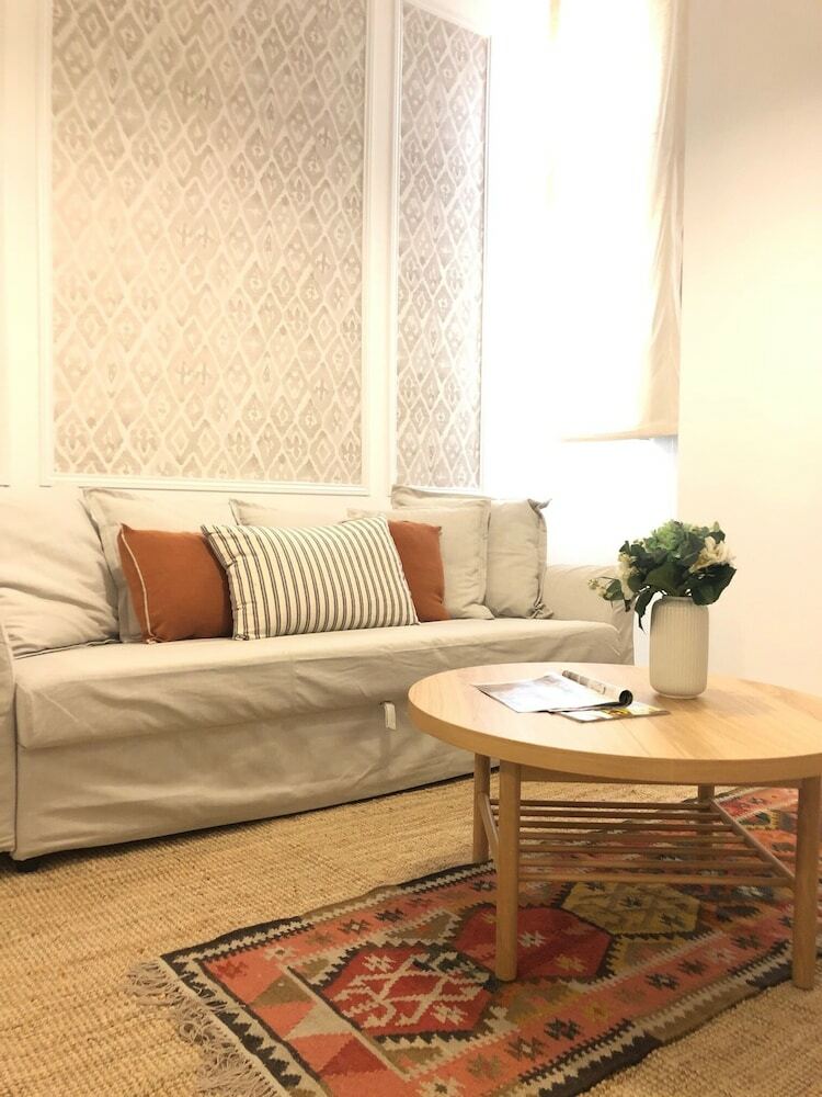Alterhome Apartamento Plaza de Santa Ana
