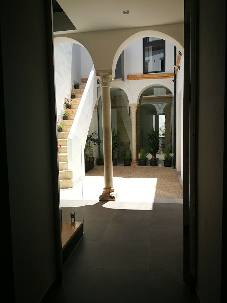 Apartamentos Patio De La Escalera, Santiago