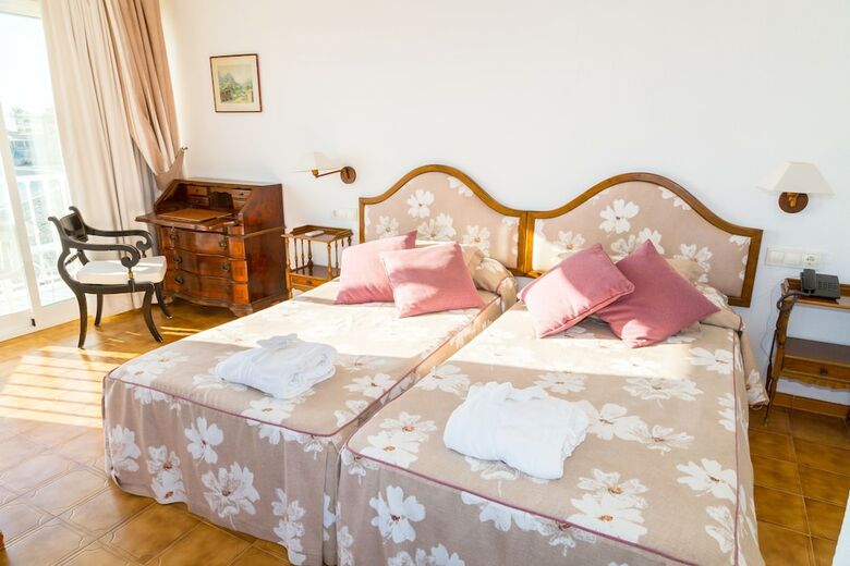 Hotel Club S'illot