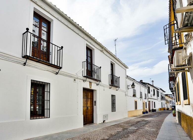 Apartamentos Oyo Urban Vida Alc�zar