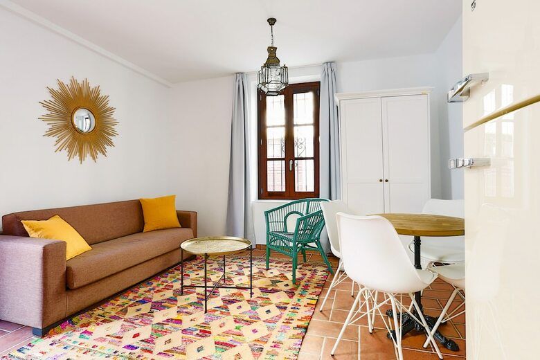 Apartamentos Oyo Urban Vida Alc�zar