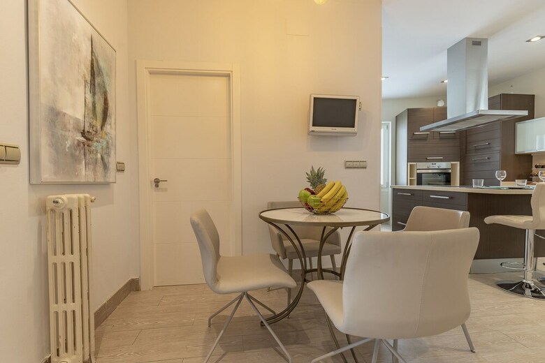 Apartamentos Living4malaga Granada Supreme