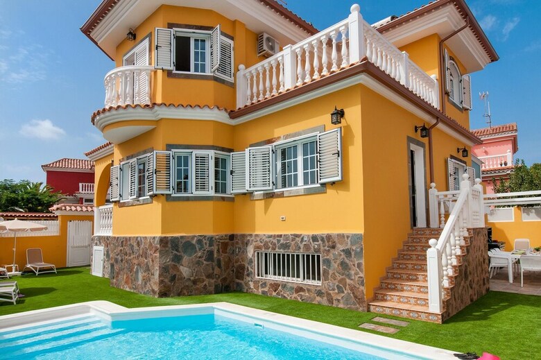 Villa With Pool In Sonnenland Q10