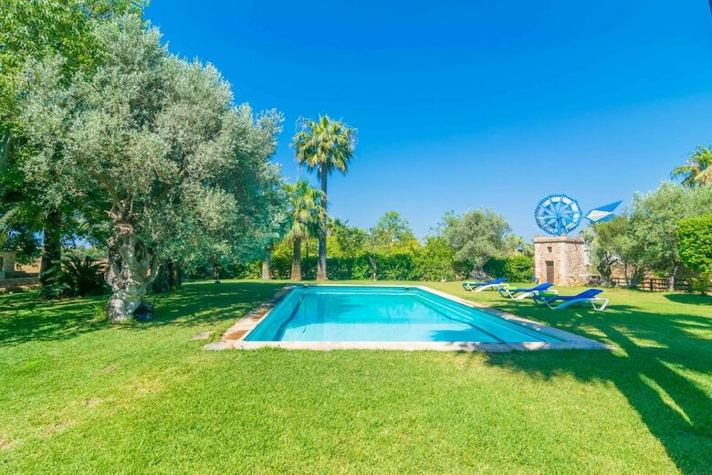 Apartamentos Finca Son Amora (defora)
