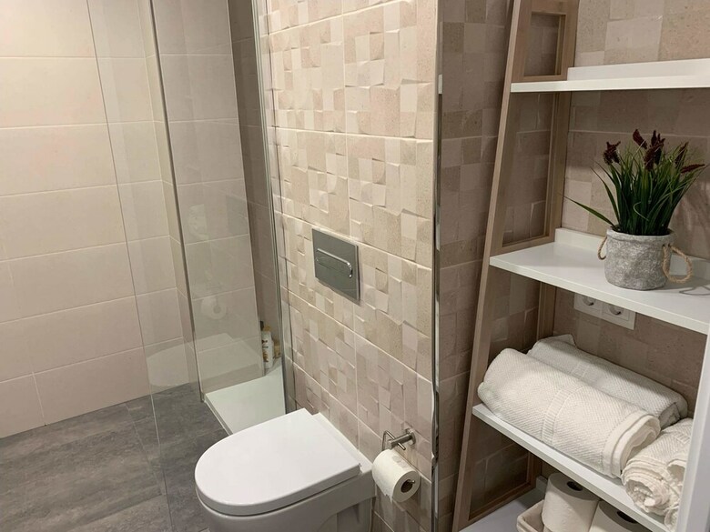 Apartamentos Homely Malaga Obispo Con Terraza Y Parking