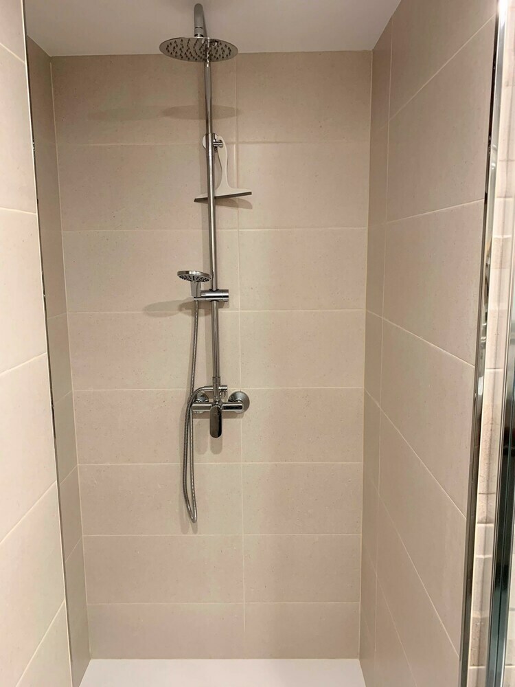 Apartamentos Homely Malaga Obispo Con Terraza Y Parking