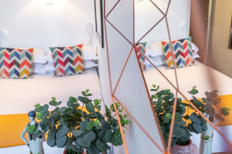 Hotel H�tel Le Relais De Poste Arles Centre Historique