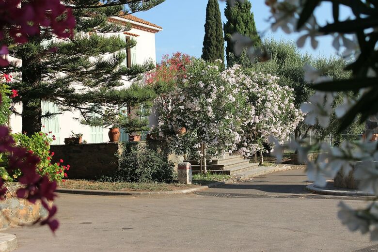 Chambres D'h�tes Le Clos Des Oliviers