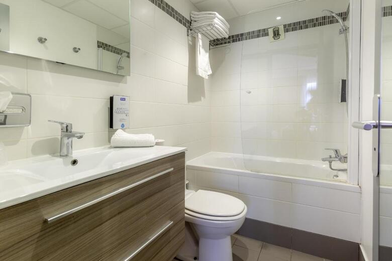 Hotel Kyriad Avignon (.)