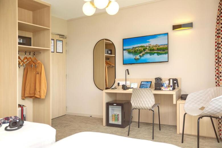 Hotel Kyriad Avignon (.)