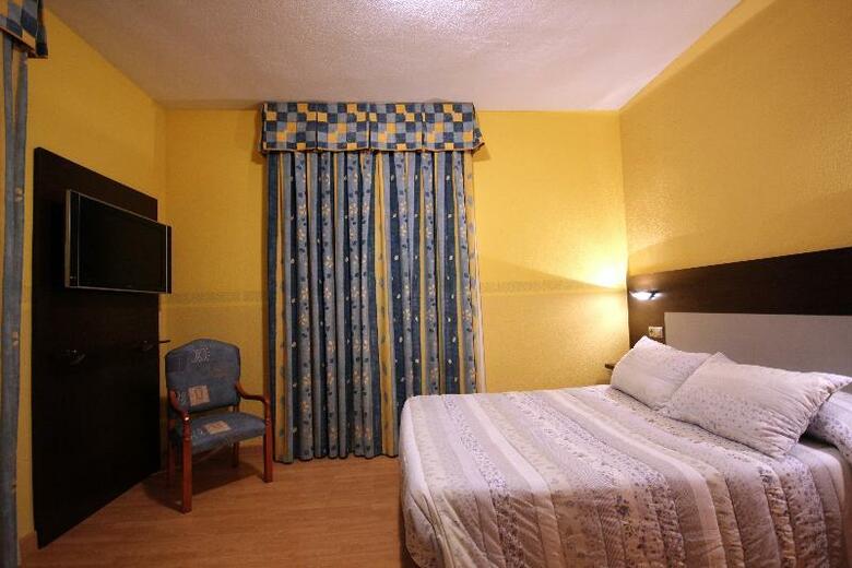 Hotel Fenix