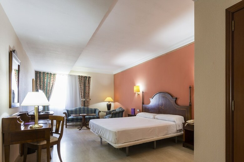Hotel Crisol Jardines De C�rdoba