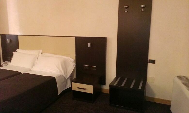 Hotel Tritone