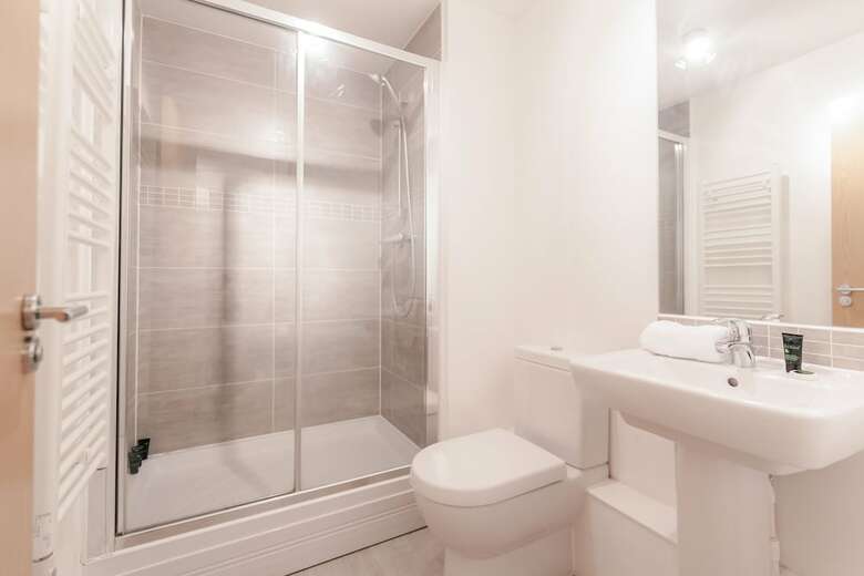 Roomspace Apartments -the Hurley