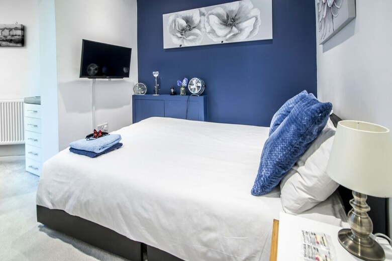 Beautiful Rooms Near Excel Center