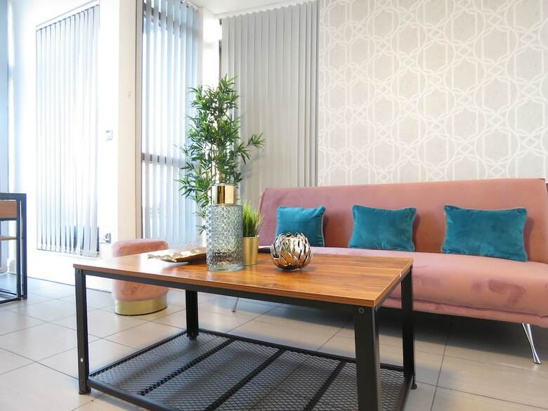 Tudors Esuites City Centre Apartment