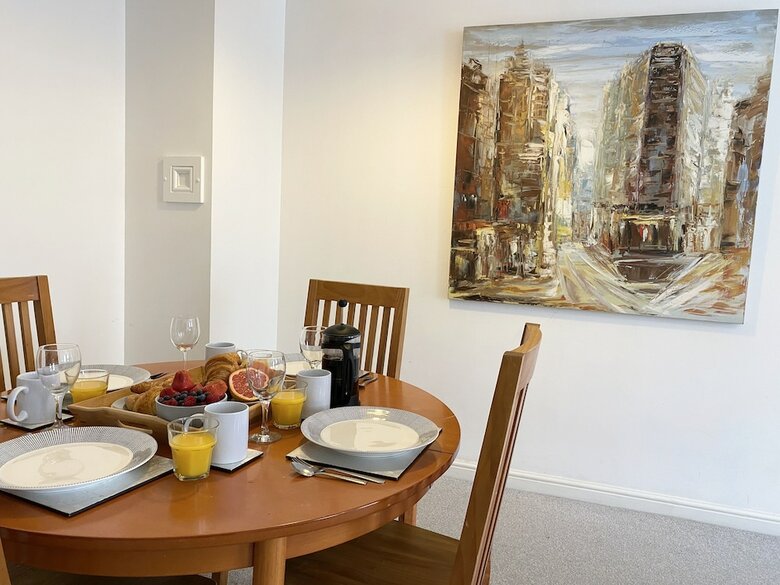 Apartment Next To Victoria Station