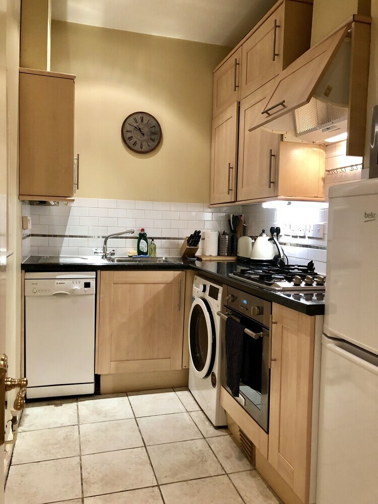 Apartment Next To Victoria Station