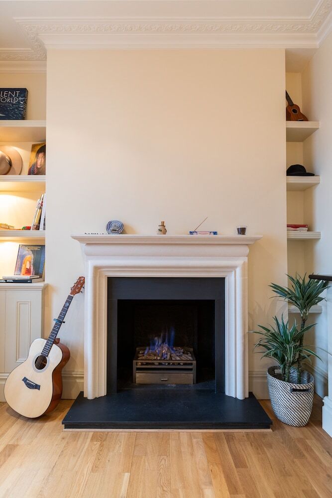 Lamont Street Apartment