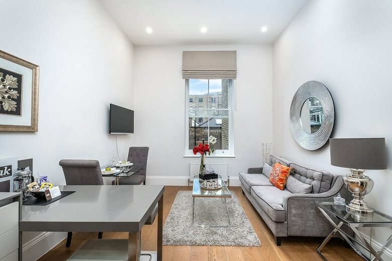 Lak Serviced Apartments