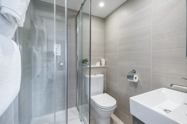 Lak Serviced Apartments