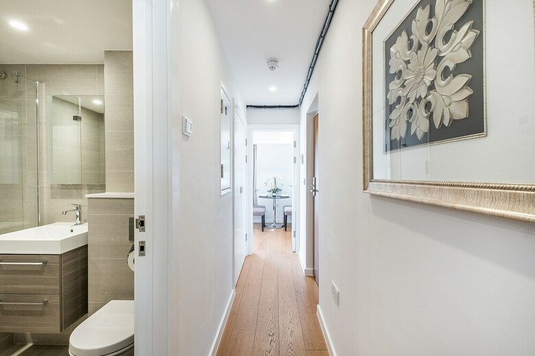 Lak Serviced Apartments