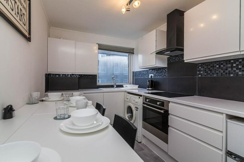 Magdala Apartment Sleek And Modern 2bed