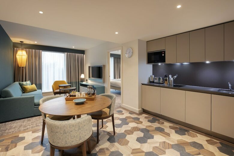 Aparthotel Staybridge Suites London Heathrow - Bath Road