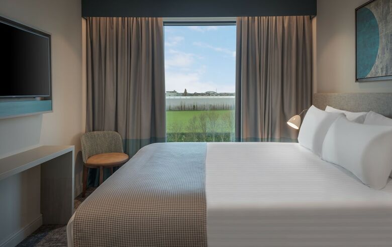 Aparthotel Staybridge Suites London Heathrow - Bath Road