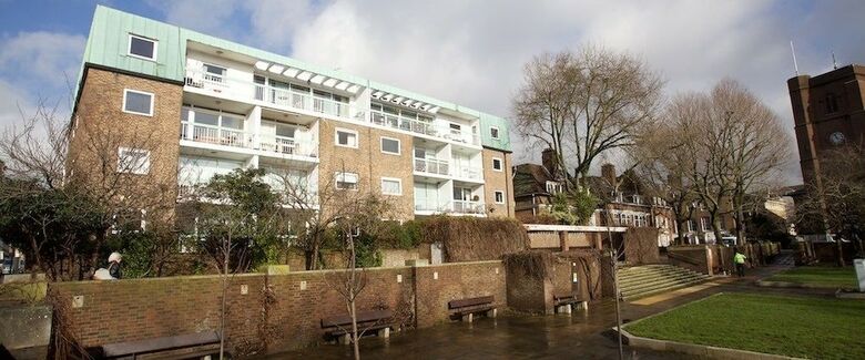 A Place Like Home - Chelsea Apartment With River Views