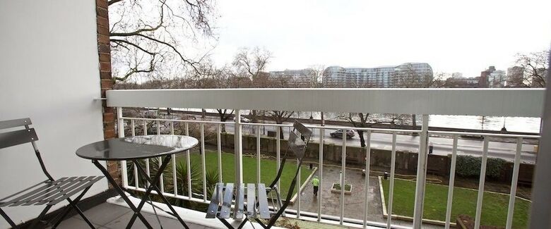 A Place Like Home - Chelsea Apartment With River Views