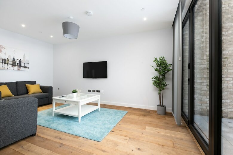 Modern Townhouse Near 02 Arena & Excel