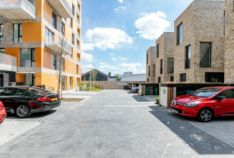 Modern Townhouse Near 02 Arena & Excel
