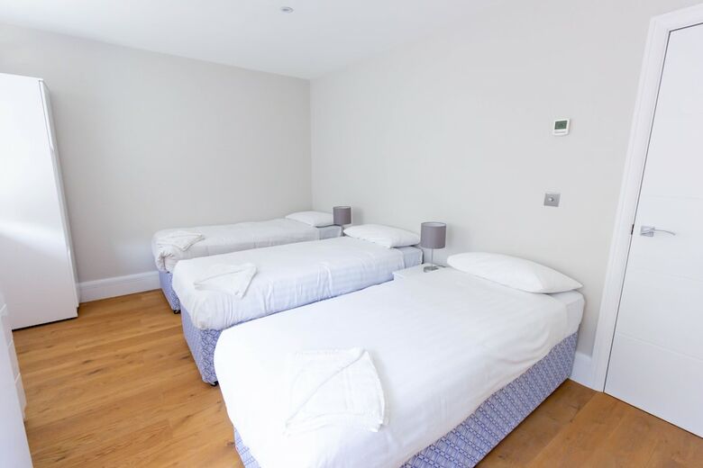 Apartamentos Access Tower Hill