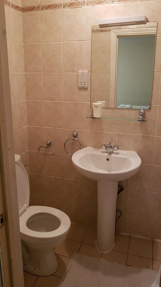 Mandalay Picton House Hotel