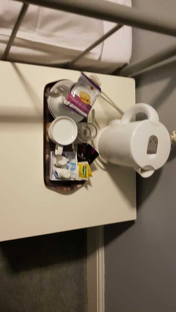 Mandalay Picton House Hotel