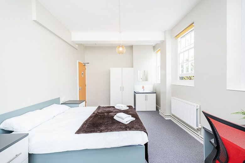 Bed & Breakfast Modern Rooms And Studio In Westminster