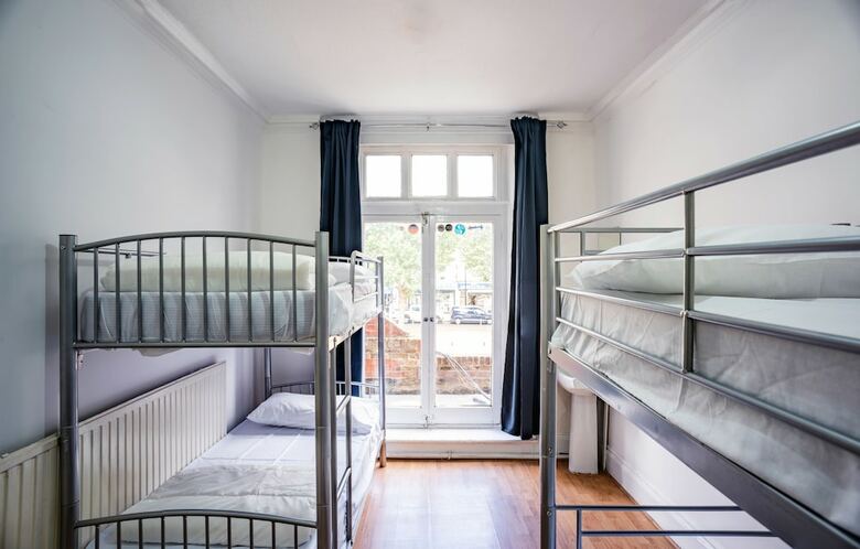 Hostal Mile End Beds