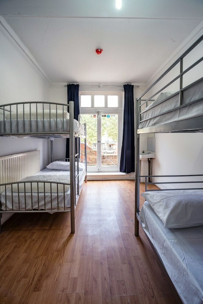 Hostal Mile End Beds