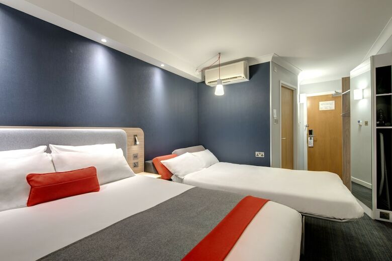 Hotel Holiday Inn Express Milton Keynes