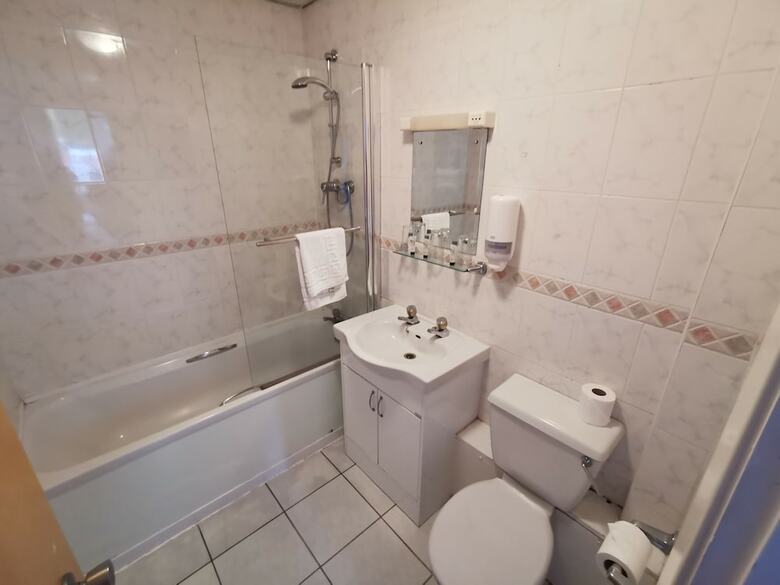 Goosepool Hotel