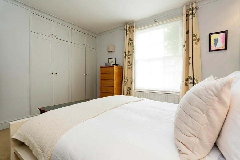 Veeve - Clapham Garden