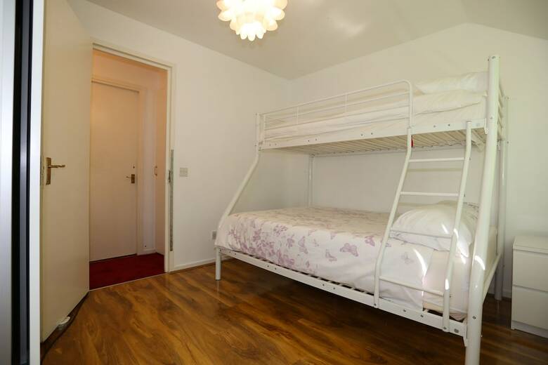 Beautiful 3 Beds House - Thamesmead
