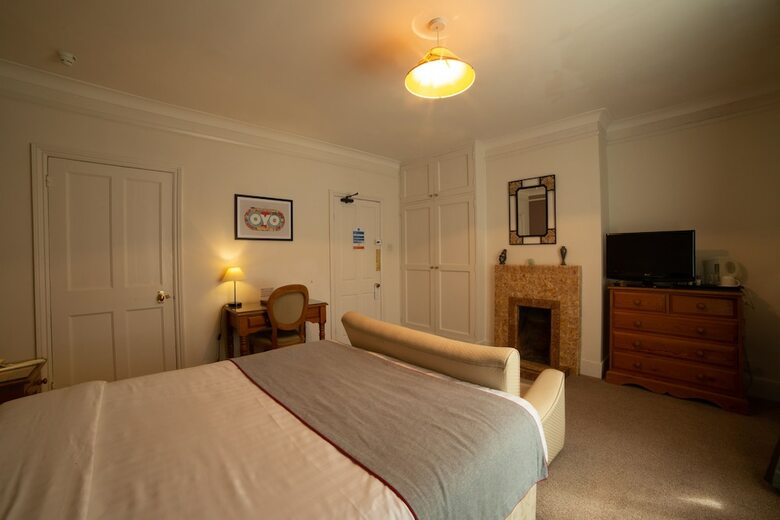 Fines Bayliwick Hotel