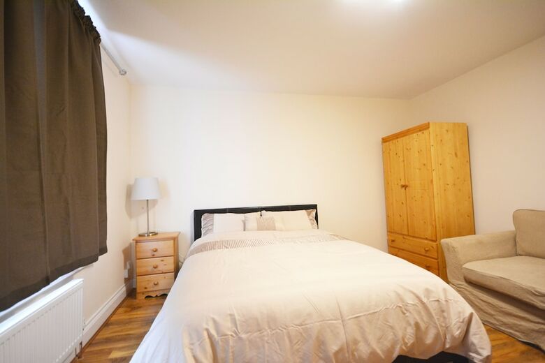 London Luxury 7 Bedroom Holiday Let