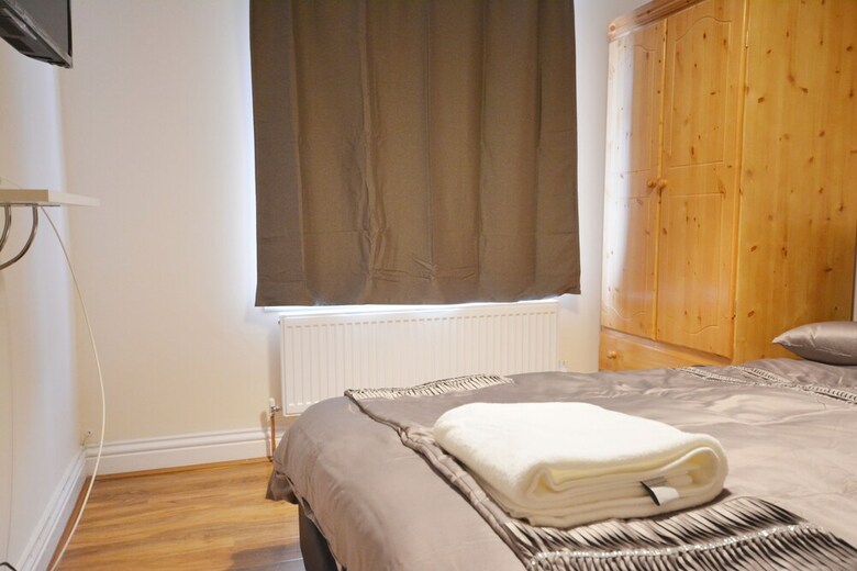London Luxury 7 Bedroom Holiday Let