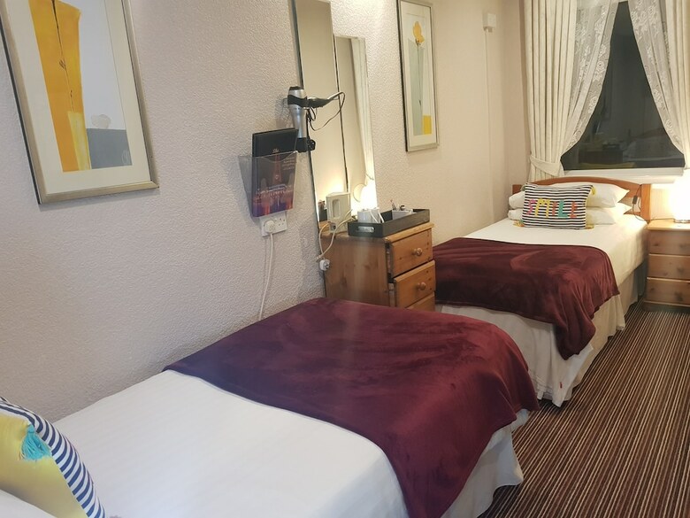 Rock Dene Hotel