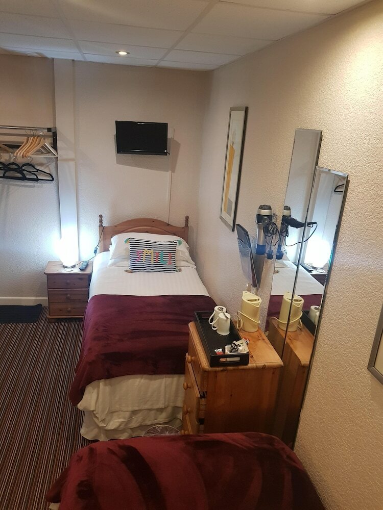 Rock Dene Hotel