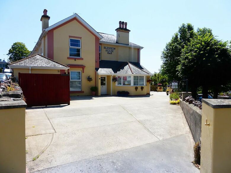 Bed & Breakfast Blenheim House